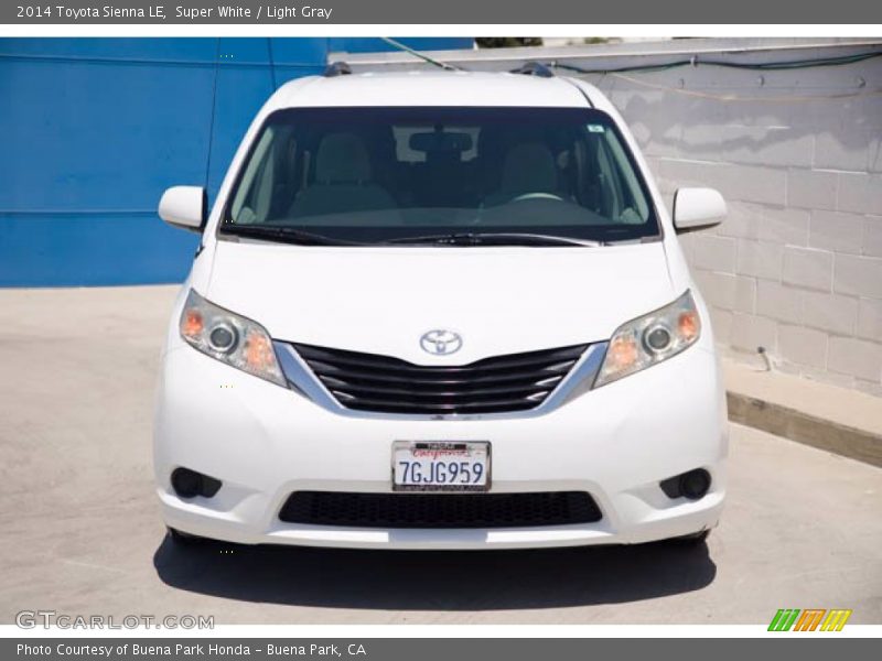 Super White / Light Gray 2014 Toyota Sienna LE