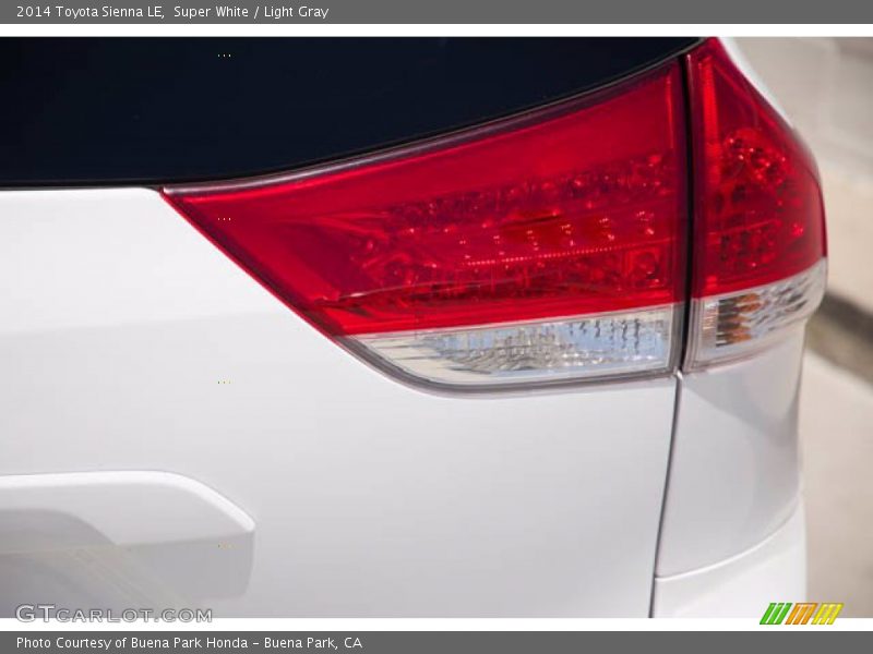 Super White / Light Gray 2014 Toyota Sienna LE