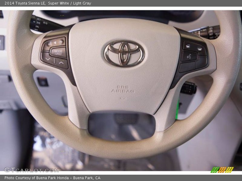 Super White / Light Gray 2014 Toyota Sienna LE