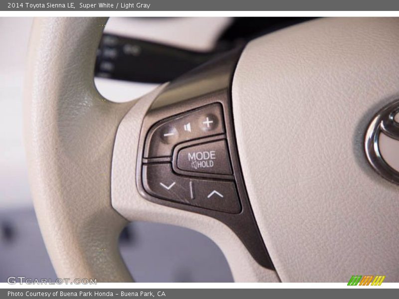 Super White / Light Gray 2014 Toyota Sienna LE