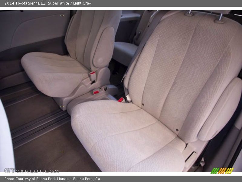 Super White / Light Gray 2014 Toyota Sienna LE