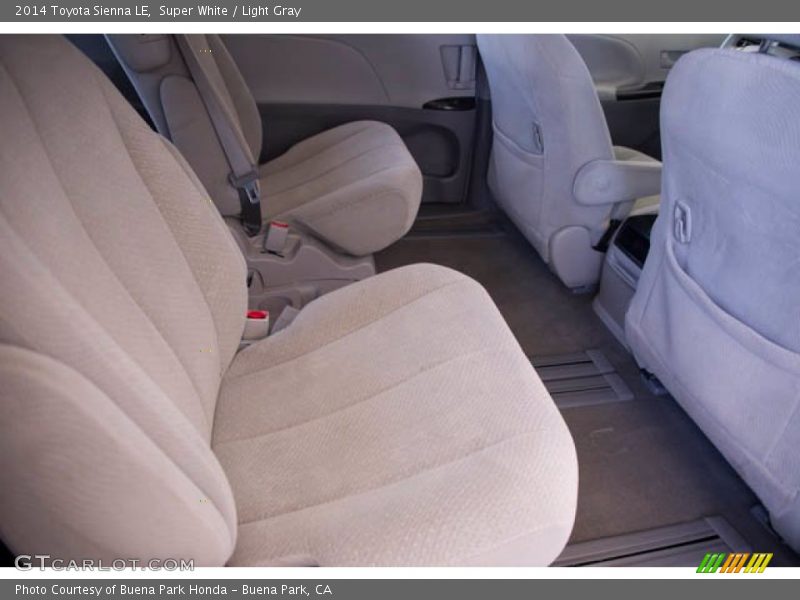 Super White / Light Gray 2014 Toyota Sienna LE