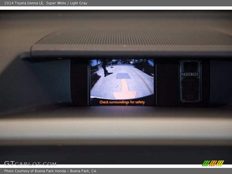 Super White / Light Gray 2014 Toyota Sienna LE