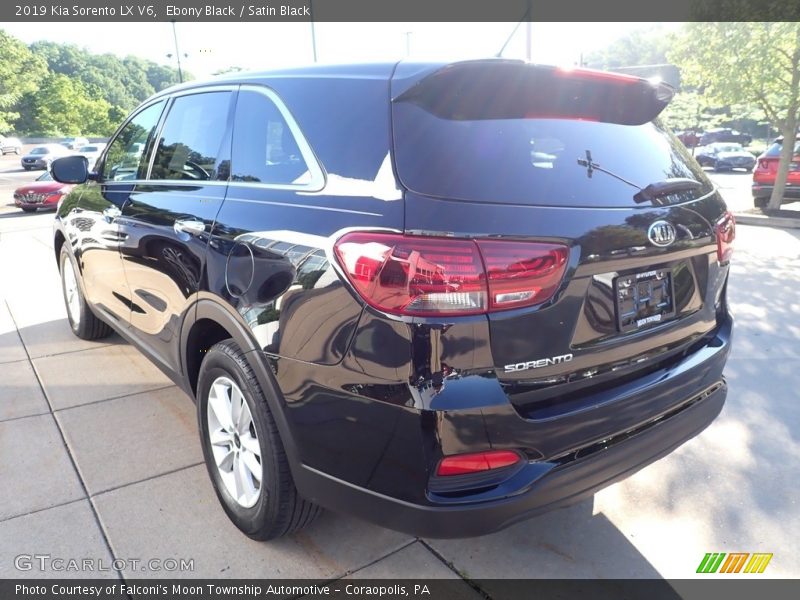 Ebony Black / Satin Black 2019 Kia Sorento LX V6