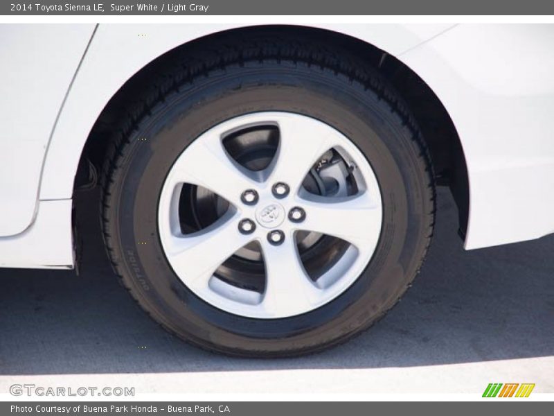 Super White / Light Gray 2014 Toyota Sienna LE