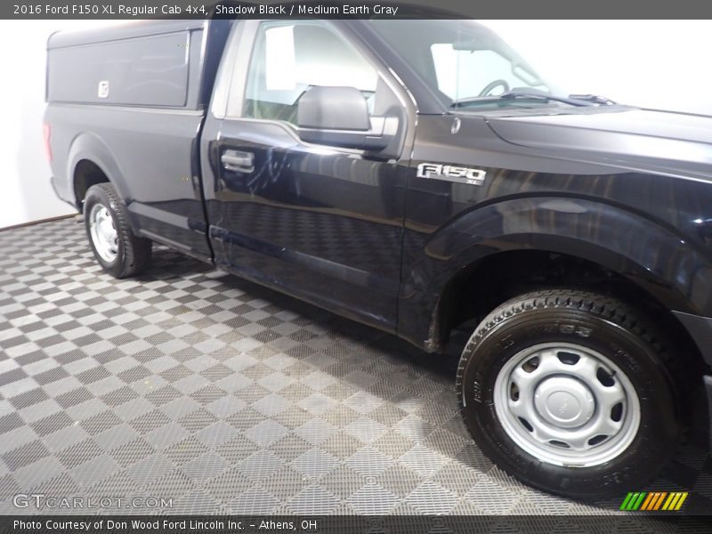 Shadow Black / Medium Earth Gray 2016 Ford F150 XL Regular Cab 4x4