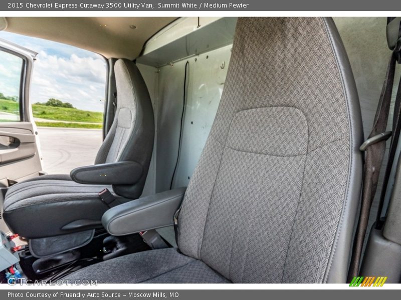 Summit White / Medium Pewter 2015 Chevrolet Express Cutaway 3500 Utility Van