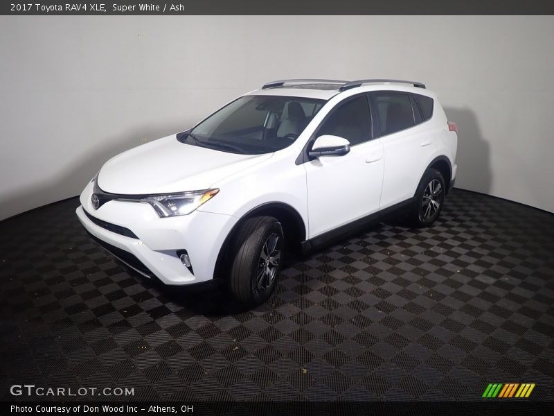 Super White / Ash 2017 Toyota RAV4 XLE