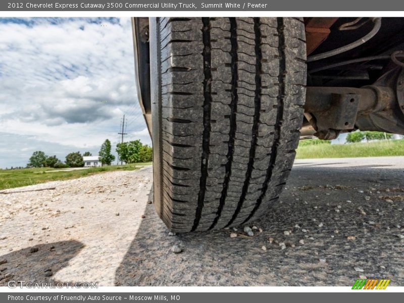 Summit White / Pewter 2012 Chevrolet Express Cutaway 3500 Commercial Utility Truck