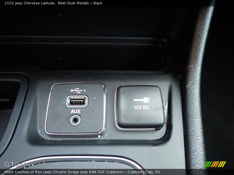 Billet Silver Metallic / Black 2020 Jeep Cherokee Latitude