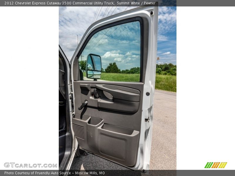 Summit White / Pewter 2012 Chevrolet Express Cutaway 3500 Commercial Utility Truck