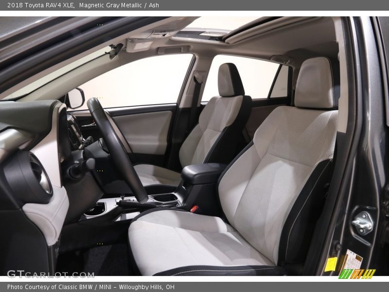 Magnetic Gray Metallic / Ash 2018 Toyota RAV4 XLE