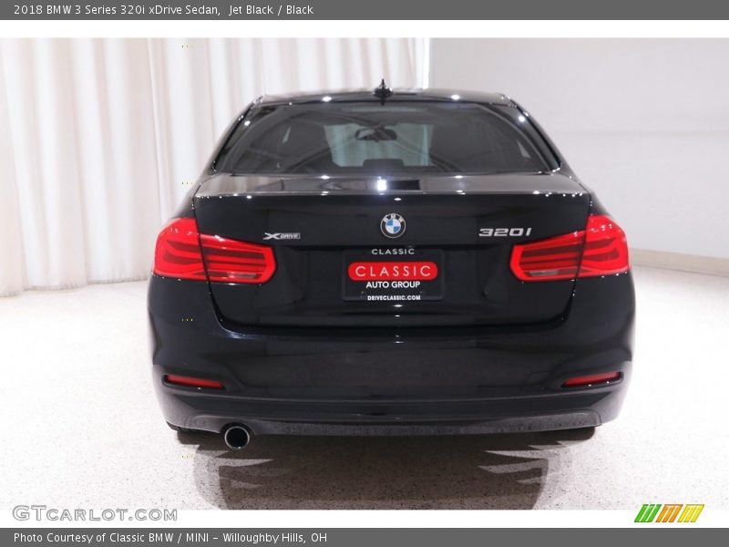 Jet Black / Black 2018 BMW 3 Series 320i xDrive Sedan