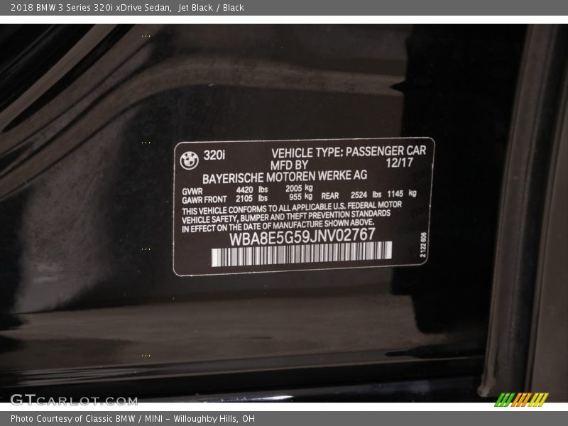 Jet Black / Black 2018 BMW 3 Series 320i xDrive Sedan