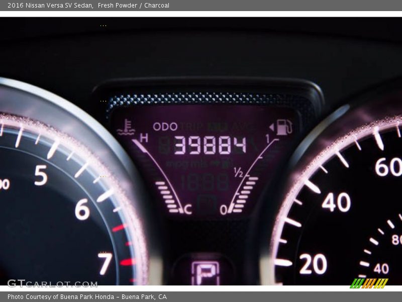 Fresh Powder / Charcoal 2016 Nissan Versa SV Sedan