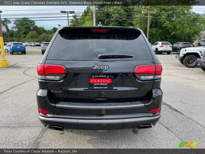 Diamond Black Crystal Pearl / Black 2021 Jeep Grand Cherokee Overland 4x4
