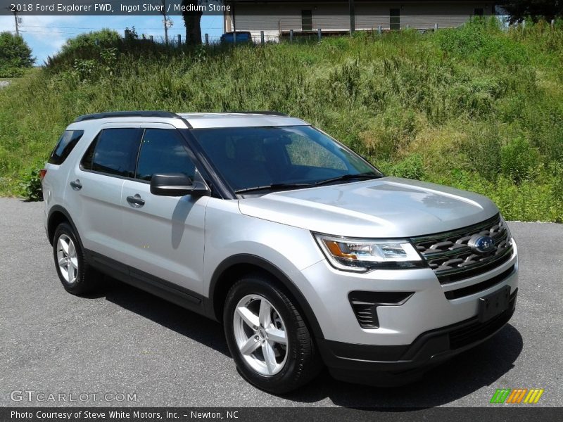 Front 3/4 View of 2018 Explorer FWD