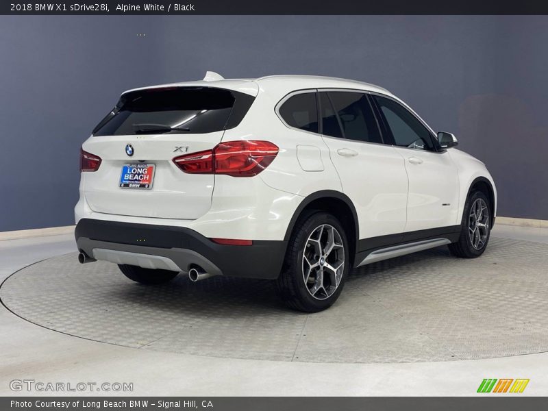 Alpine White / Black 2018 BMW X1 sDrive28i