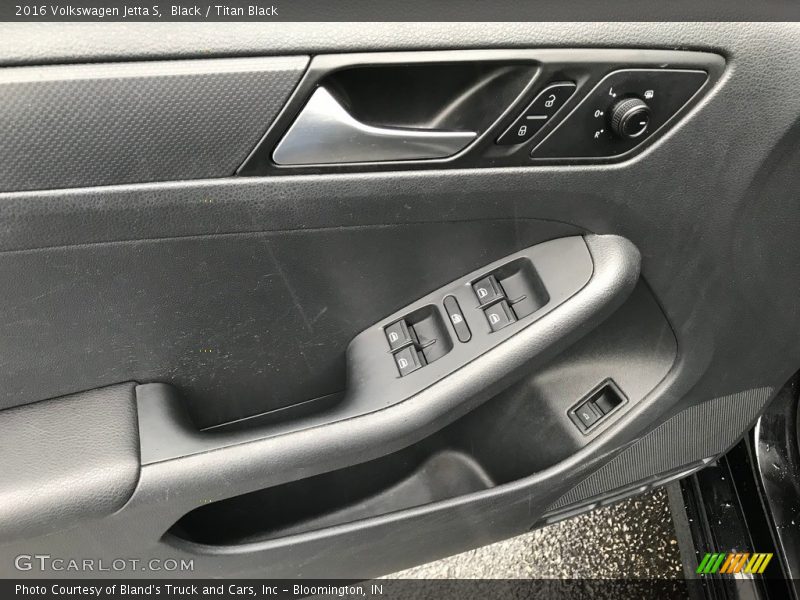Black / Titan Black 2016 Volkswagen Jetta S