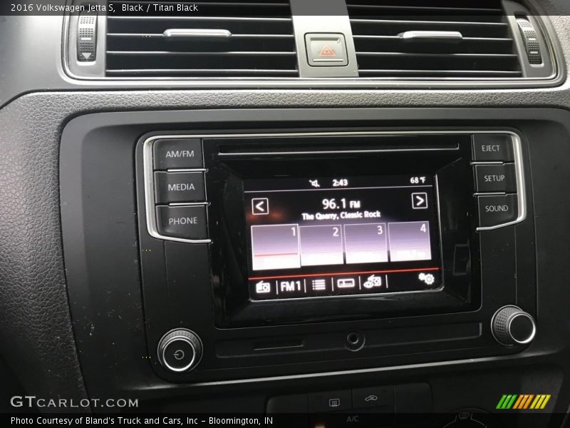 Black / Titan Black 2016 Volkswagen Jetta S
