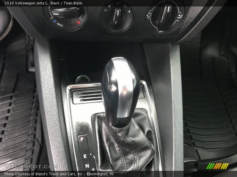 Black / Titan Black 2016 Volkswagen Jetta S