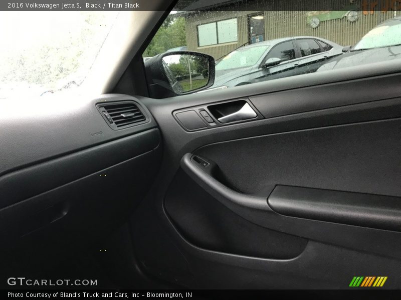 Black / Titan Black 2016 Volkswagen Jetta S