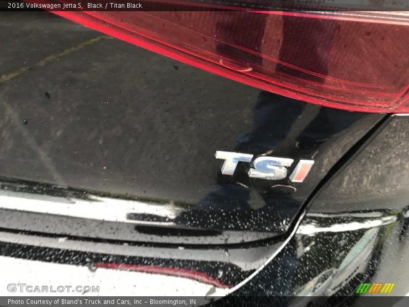 Black / Titan Black 2016 Volkswagen Jetta S