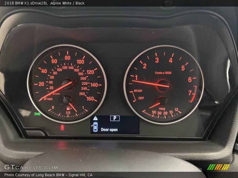 Alpine White / Black 2018 BMW X1 sDrive28i