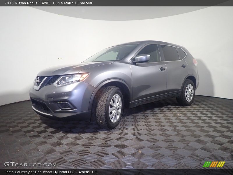 Gun Metallic / Charcoal 2016 Nissan Rogue S AWD
