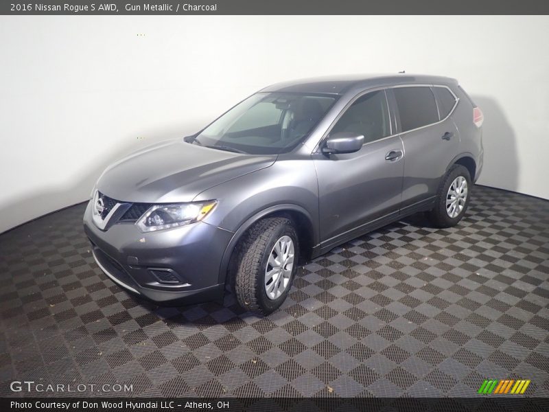 Gun Metallic / Charcoal 2016 Nissan Rogue S AWD