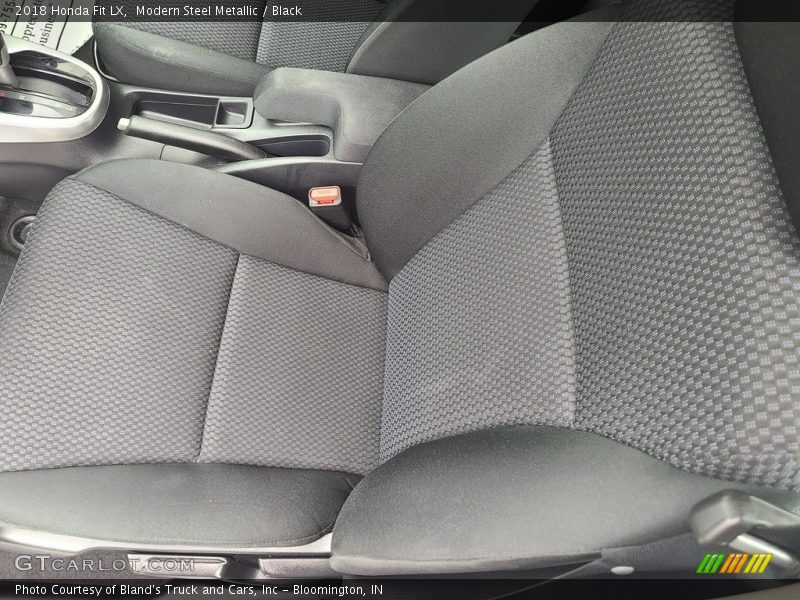 Modern Steel Metallic / Black 2018 Honda Fit LX