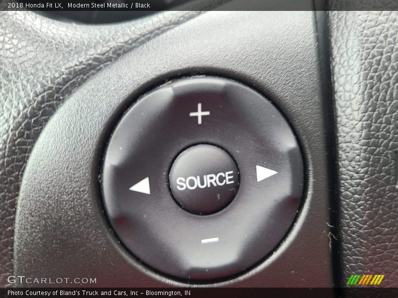 Modern Steel Metallic / Black 2018 Honda Fit LX