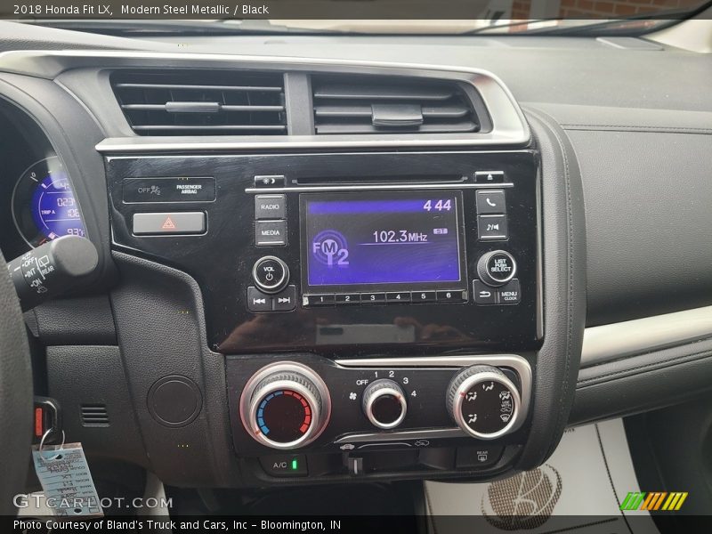 Modern Steel Metallic / Black 2018 Honda Fit LX