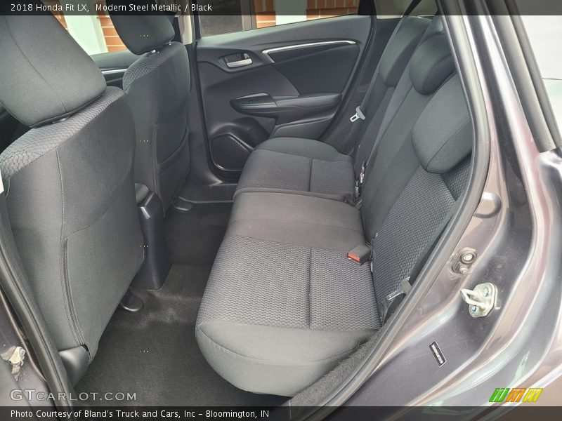Modern Steel Metallic / Black 2018 Honda Fit LX