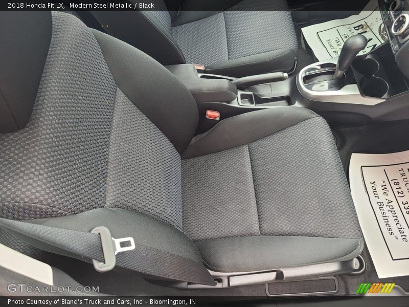 Modern Steel Metallic / Black 2018 Honda Fit LX