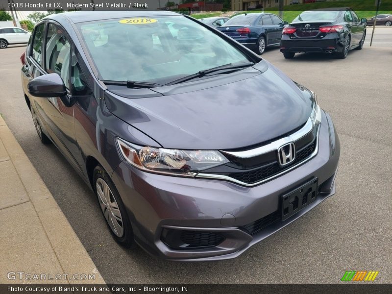 Front 3/4 View of 2018 Fit LX