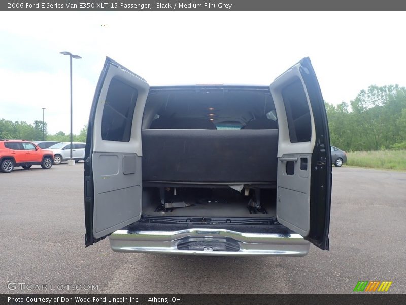 Black / Medium Flint Grey 2006 Ford E Series Van E350 XLT 15 Passenger