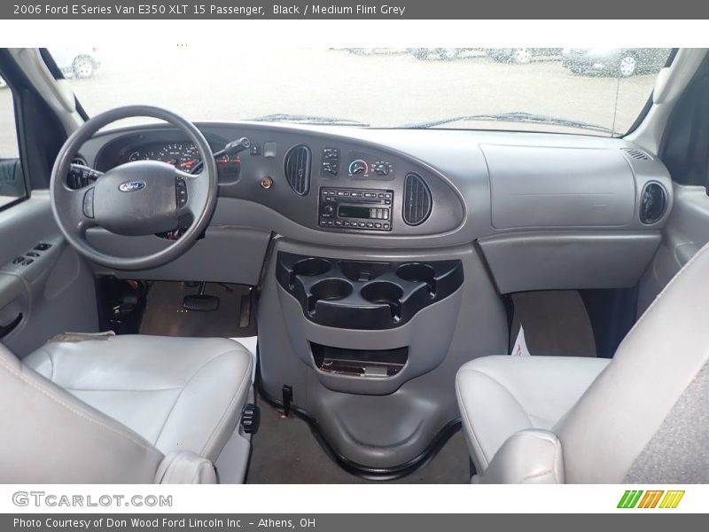 Dashboard of 2006 E Series Van E350 XLT 15 Passenger