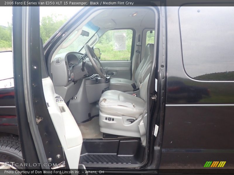 Black / Medium Flint Grey 2006 Ford E Series Van E350 XLT 15 Passenger
