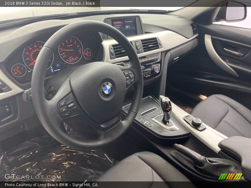 Jet Black / Black 2018 BMW 3 Series 320i Sedan