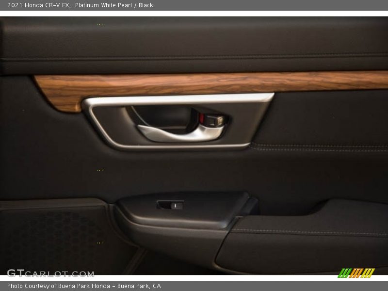 Platinum White Pearl / Black 2021 Honda CR-V EX