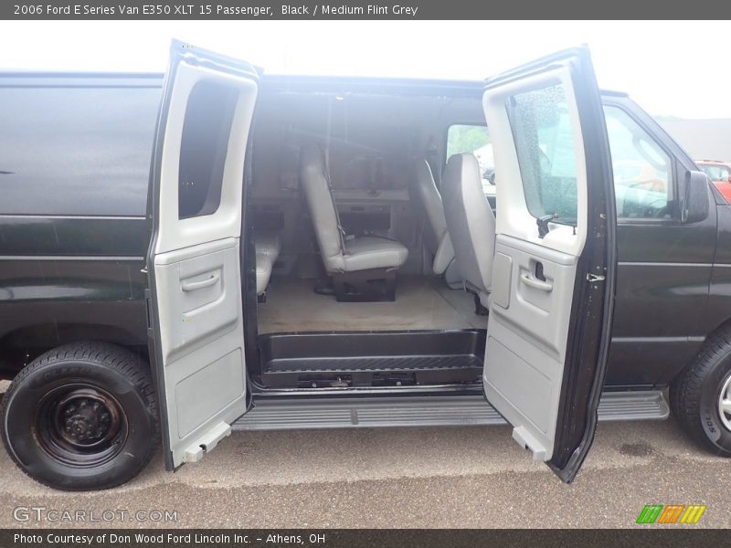 Black / Medium Flint Grey 2006 Ford E Series Van E350 XLT 15 Passenger