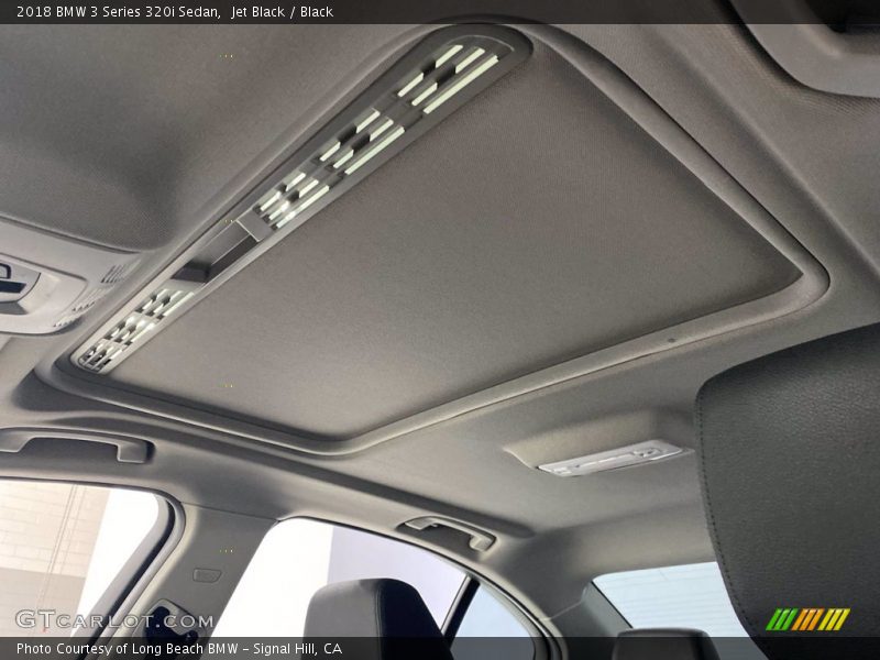 Jet Black / Black 2018 BMW 3 Series 320i Sedan