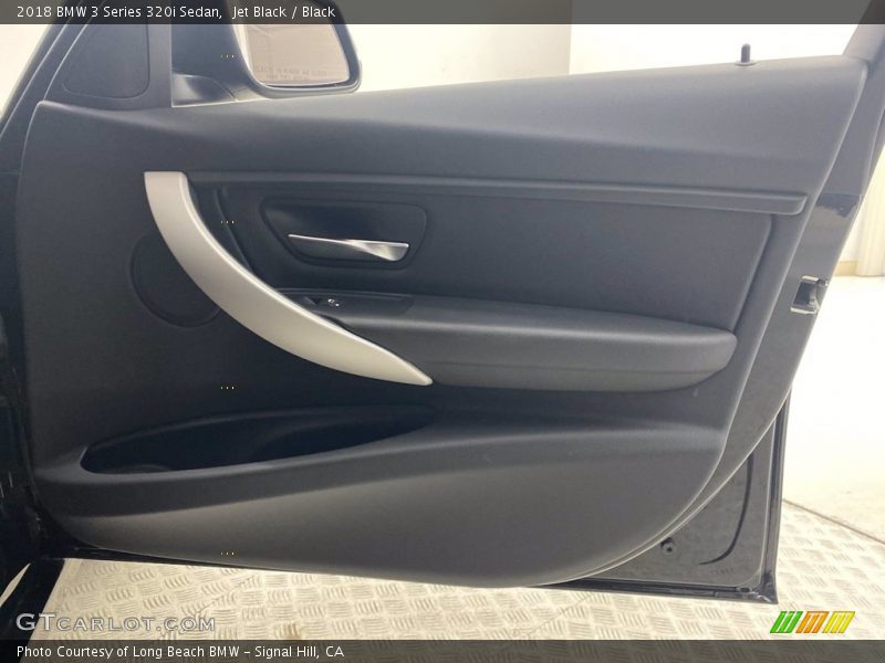 Jet Black / Black 2018 BMW 3 Series 320i Sedan