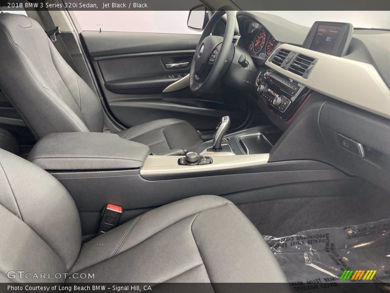 Jet Black / Black 2018 BMW 3 Series 320i Sedan