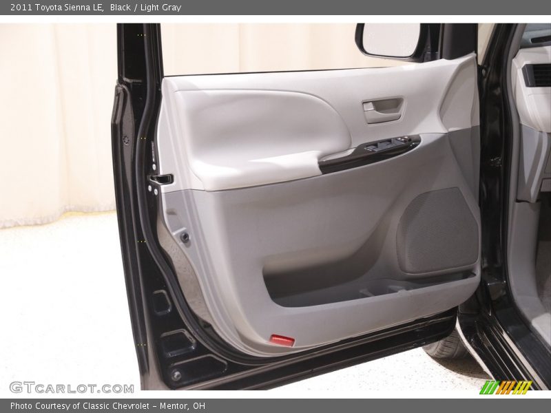 Black / Light Gray 2011 Toyota Sienna LE