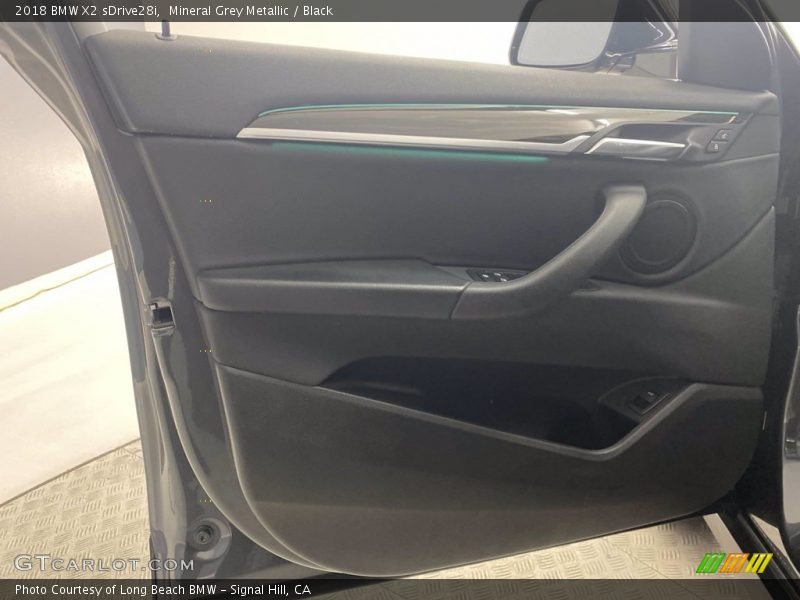 Mineral Grey Metallic / Black 2018 BMW X2 sDrive28i