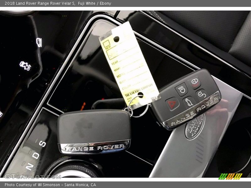 Fuji White / Ebony 2018 Land Rover Range Rover Velar S