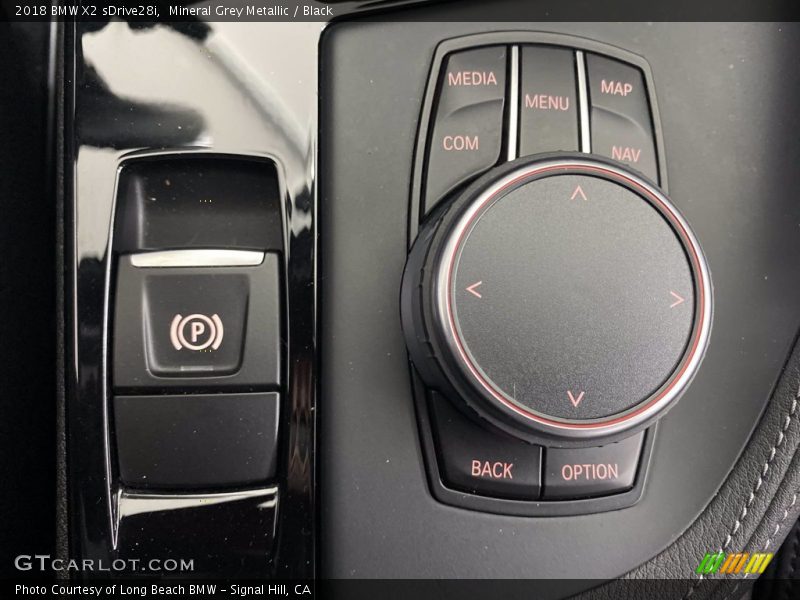 Mineral Grey Metallic / Black 2018 BMW X2 sDrive28i