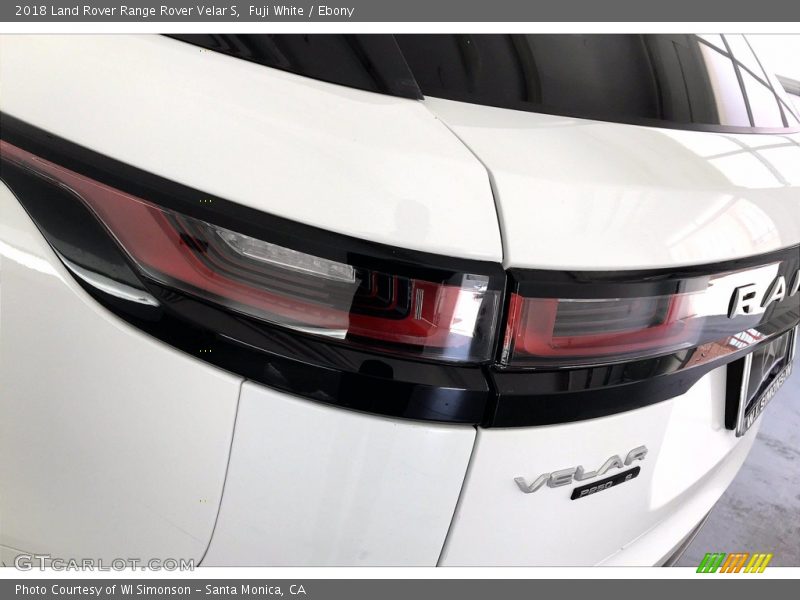 Fuji White / Ebony 2018 Land Rover Range Rover Velar S
